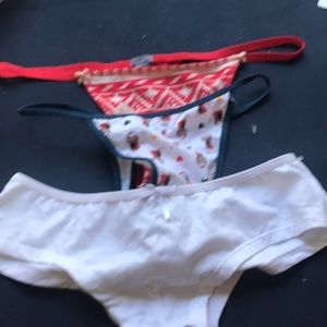 NWOT Bundle of 3 Misc Thongs and Hipster L Wh/Or/B